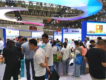 第八屆武漢國(guó)際電子商務(wù)暨 產(chǎn)業(yè)博覽會(huì)舉行 我市組織71家企業(yè)共325款產(chǎn)品參與現(xiàn)場(chǎng)展銷 荊州權(quán)威新聞門戶網(wǎng)站